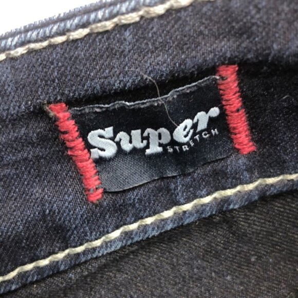 LIKE NEW VINTAGE SILVER SUKI DARKWASH MID CAPRIS 25x24 - Picture 4 of 15